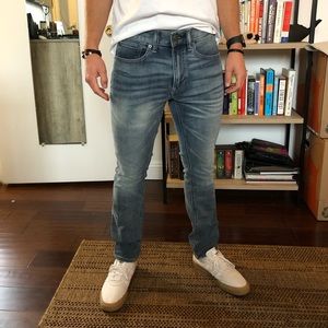 EXPRESS Slim Stretch Fit, Medium Wash Men’s Jeans